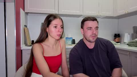 Julia and Mira online show from September 17, 2025, 5:58 pm