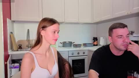 Julia and Mira online show from October 8, 2025, 2:14 pm