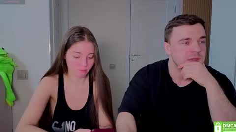 Julia and Mira online show from February 4, 2026, 8:58 pm