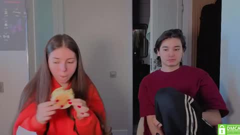 Julia and Mira online show from April 11, 2026, 6:07 am