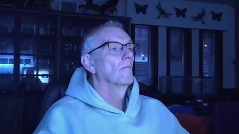 ikwiljeneuken123 online show from March 5, 2026, 5:47 am