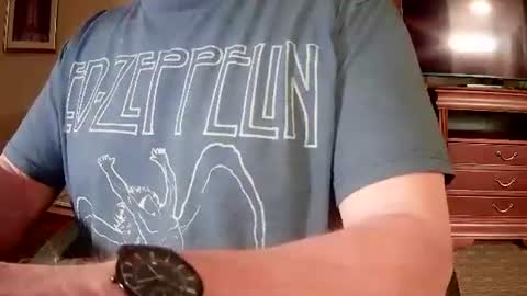 il_undercover online show from January 7, 2026, 11:12 am