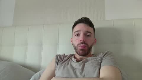 ilcale48 online show from April 16, 2026, 7:42 am