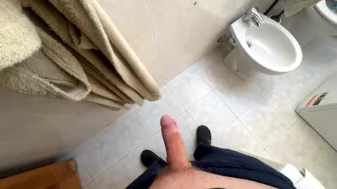 Snapshot of ilconte81 chatting on January 1, 2025, 10:54 am ilconte81 online show from January 1, 2025, 10:54 am