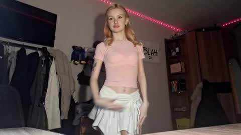 Snapshot of ilianamessersmith chatting on February 14, 2026, 6:21 am ShyLuna online show from February 14, 2026, 6:21 am