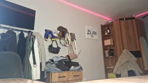 Snapshot of ilianamessersmith chatting on February 22, 2026, 6:13 am ShyLuna online show from February 22, 2026, 6:13 am