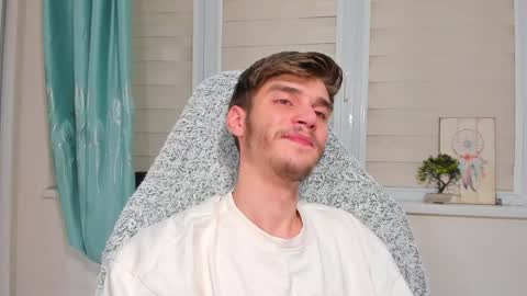 Snapshot of illusions888 chatting on January 14, 2025, 3:15 pm D-Illusion online show from January 14, 2025, 3:15 pm