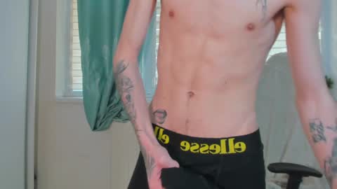 Snapshot of illusions888 chatting on February 7, 2025, 11:45 am D-Illusion online show from February 7, 2025, 11:45 am