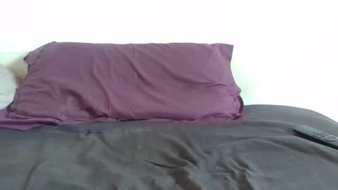 Snapshot of iluchans chatting on December 19, 2024, 9:40 am Illuchans online show from December 19, 2024, 9:40 am