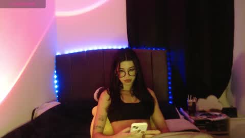 Ily Bea online show from October 4, 2025, 1:03 am