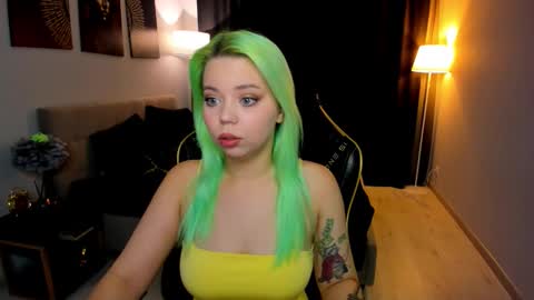 Roxy online show from February 15, 2026, 7:32 pm