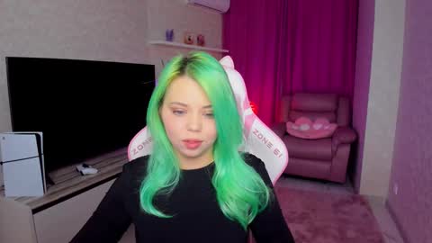 Roxy online show from March 1, 2026, 6:10 pm