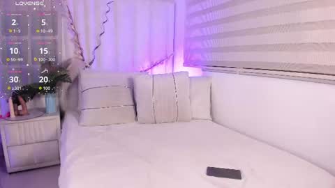 im_ariana_ online show from July 11, 2026, 8:11 pm