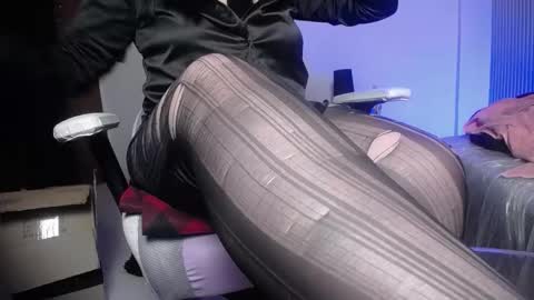 im_bunny__ online show from November 11, 2025, 11:54 am