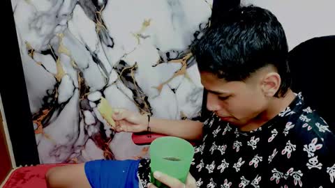 Snapshot of im_david01 chatting on February 5, 2026, 1:27 pm im_david01 online show from February 5, 2026, 1:27 pm