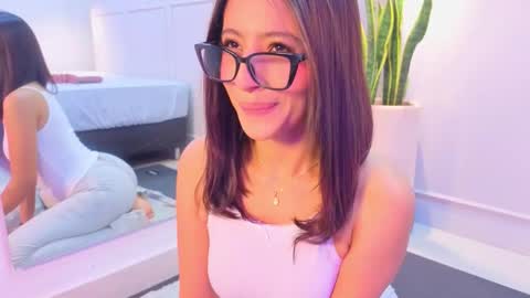 im_lisacb online show from February 8, 2026, 2:20 pm