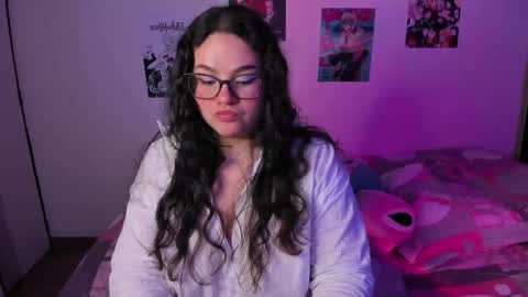 mei mei uwu online show from February 6, 2026, 1:32 am