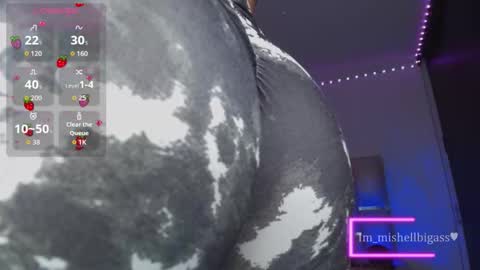 Mishell Martinez    INSTAGRAM im mishellbigass online show from November 11, 2025, 6:35 am