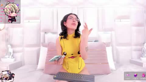 Snapshot of im_molly_angel chatting on October 2, 2025, 8:27 pm Moly  online show from October 2, 2025, 8:27 pm
