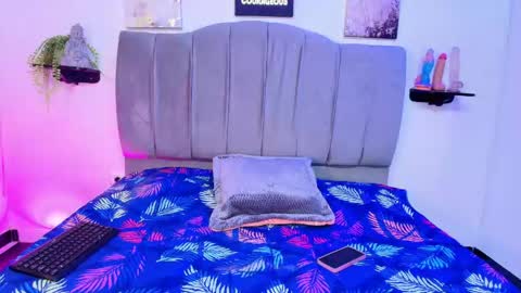 im_riley_ online show from May 16, 2026, 7:23 pm