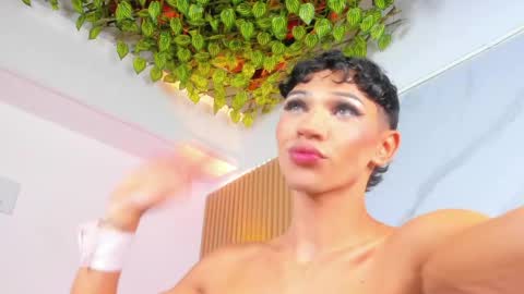 im_sebaslopez online show from May 15, 2026, 11:34 pm