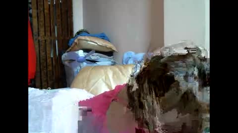 Snapshot of im_your_secret chatting on January 13, 2026, 5:57 am im_your_secret online show from January 13, 2026, 5:57 am