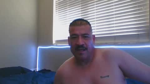 Snapshot of imbackmandosuknw chatting on December 23, 2024, 5:22 pm imbackmandosuknw online show from December 23, 2024, 5:22 pm