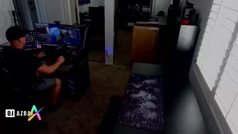 Snapshot of imdjazra chatting on October 26, 2025, 9:53 pm DJ Azra online show from October 26, 2025, 9:53 pm