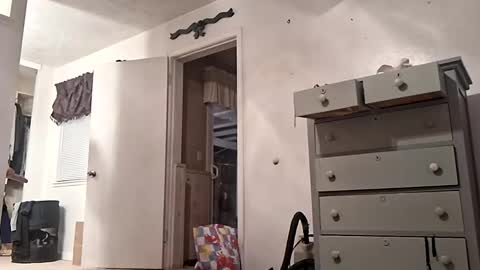 Snapshot of imdown2party chatting on March 31, 2026, 6:58 am imdown2party online show from March 31, 2026, 6:58 am