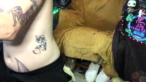 JJ online show from November 18, 2025, 3:01 am