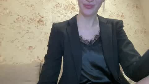 imial31 online show from March 1, 2025, 5:20 am