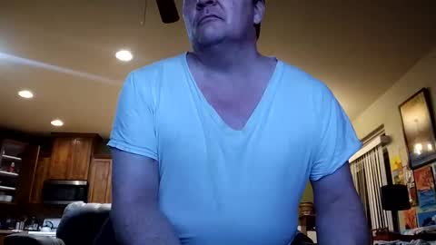 Iminyourroom online show from February 8, 2025, 8:20 am