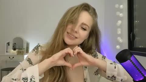 Snapshot of imkeira chatting on January 15, 2025, 10:35 pm ImKeira online show from January 15, 2025, 10:35 pm