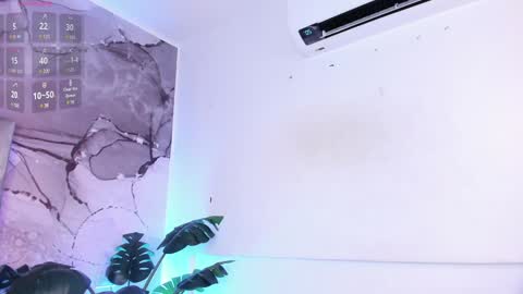 Leana online show from December 14, 2024, 9:56 pm