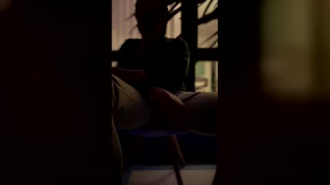 imlightskn online show from December 23, 2025, 6:55 am