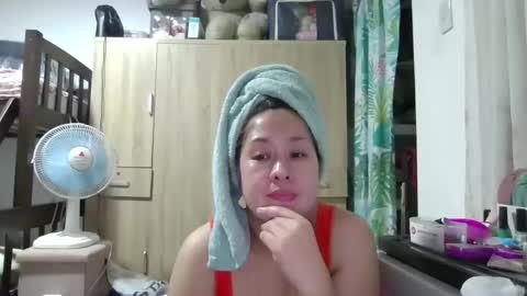 Snapshot of immaculate02 chatting on February 16, 2025, 6:43 am Immaculate02 online show from February 16, 2025, 6:43 am