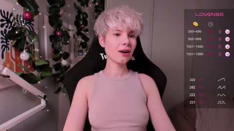 Mia online show from December 6, 2024, 5:11 pm