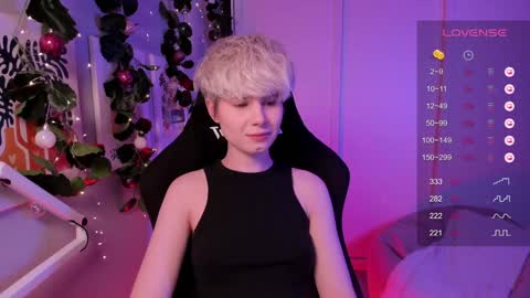 Mia online show from December 9, 2024, 8:44 pm