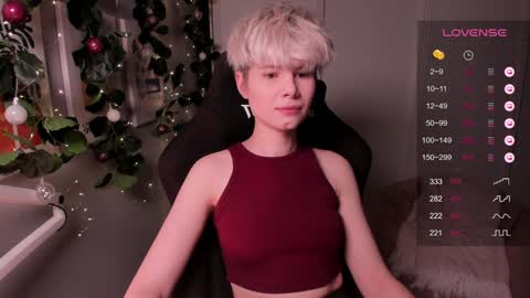 Mia online show from December 10, 2024, 5:11 pm