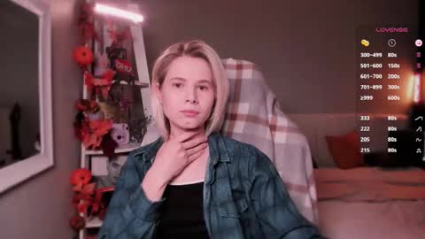 Mia online show from November 9, 2025, 10:13 am