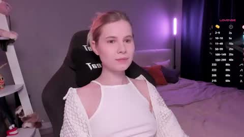 Mia online show from June 14, 2026, 9:55 am