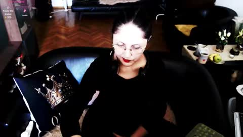 Empress online show from April 7, 2026, 10:37 am