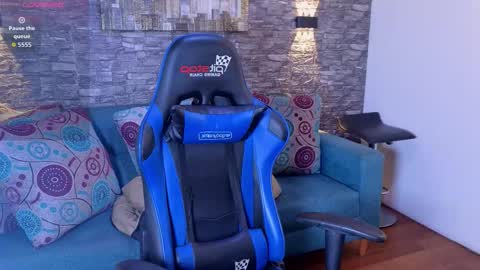 Snapshot of imrockstaer chatting on November 29, 2025, 8:01 pm Karen online show from November 29, 2025, 8:01 pm