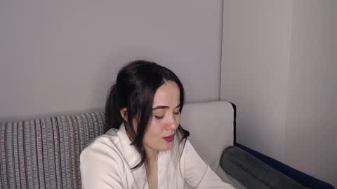 Snapshot of in_yan chatting on November 14, 2025, 7:56 pm Lin online show from November 14, 2025, 7:56 pm