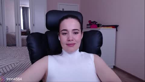 Lin online show from February 12, 2026, 7:36 am