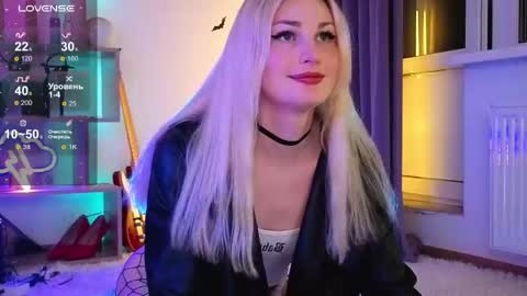 Snapshot of inchcaser chatting on May 10, 2026, 9:31 pm Dina Help me reach 100 likes online show from May 10, 2026, 9:31 pm