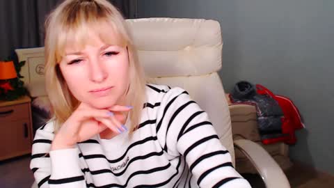 Snapshot of incredible_ariela chatting on January 18, 2025, 12:26 pm incredible_ariela online show from January 18, 2025, 12:26 pm