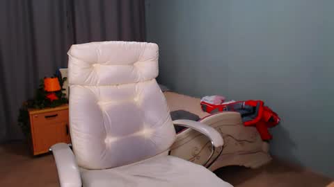 Snapshot of incredible_ariela chatting on January 30, 2025, 4:13 pm incredible_ariela online show from January 30, 2025, 4:13 pm