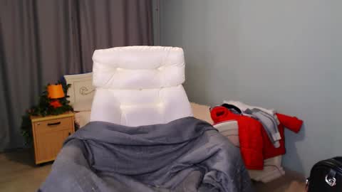 Snapshot of incredible_ariela chatting on February 4, 2025, 2:53 pm incredible_ariela online show from February 4, 2025, 2:53 pm