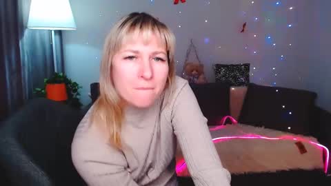 Snapshot of incredible_ariela chatting on February 26, 2025, 12:03 pm incredible_ariela online show from February 26, 2025, 12:03 pm